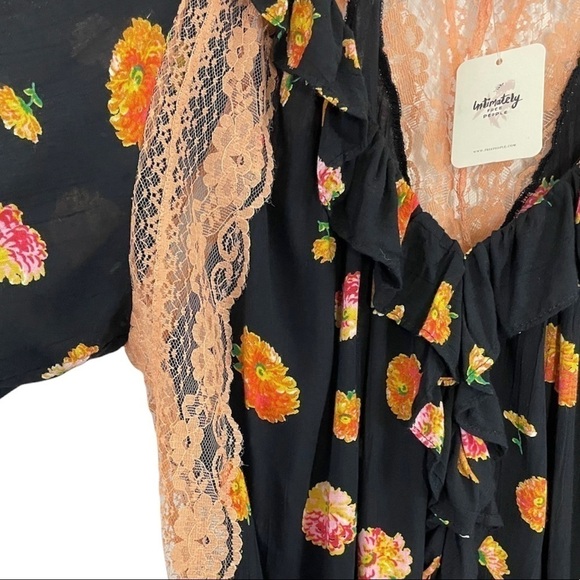 Free People Intimately Poppy Ruffle Bodysuit NWT Black Floral - Picture 5 of 16